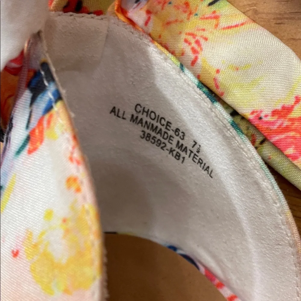 Bamboo Floral Choice-63 Peep Toe Women's Espadrille Wrap Around Wedges Size 7.5